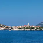 Gorgeous In Karbuni With Wifi Holiday home Brnistrova