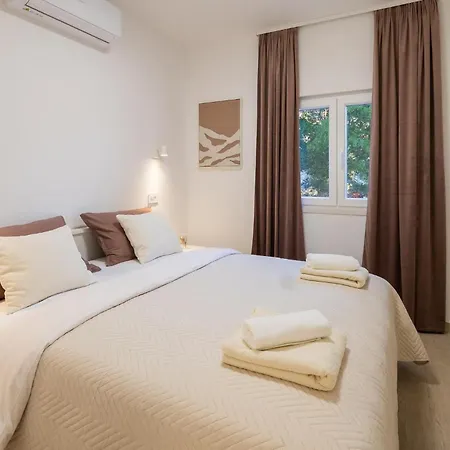 Lovely In Karbuni With Wifi *