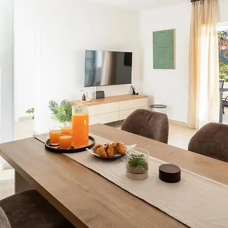 Lovely In Karbuni With Wifi Casa vacanze