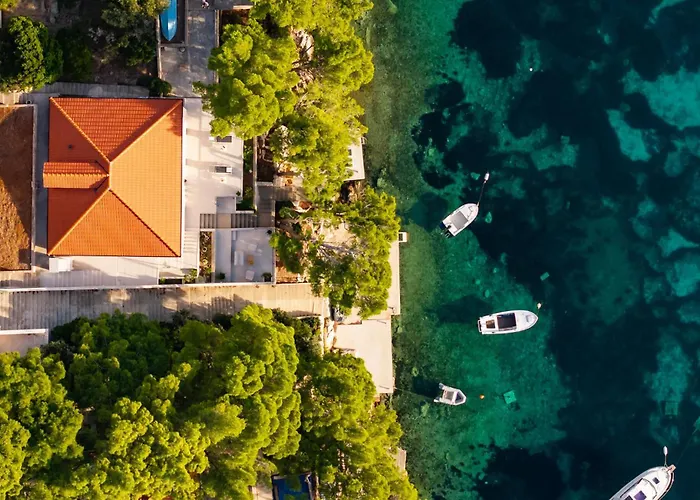 Lovely In Karbuni With Wifi *