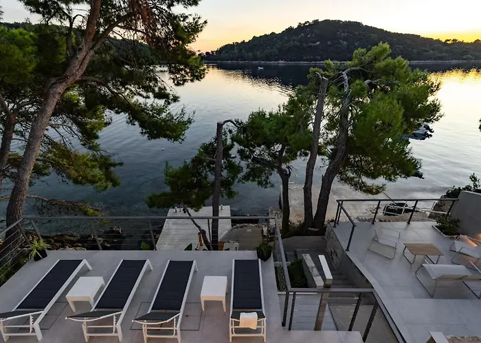 Ferienhaus Lovely In Karbuni With Wifi Brnistrova