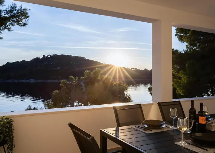 Holiday home Lovely In Karbuni With Wifi *