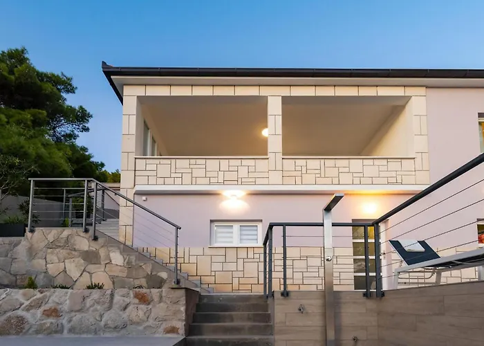 Lovely In Karbuni With Wifi Holiday home