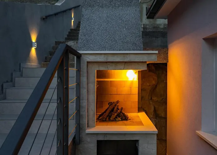 Dom wakacyjny Lovely In Karbuni With Wifi Brnistrova